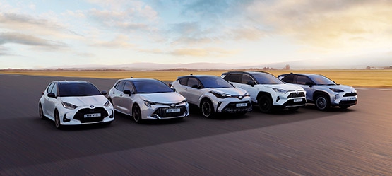 Toyota-dealersites-de-nieuwe-generatie-hybrid-spotlight-555.jpg