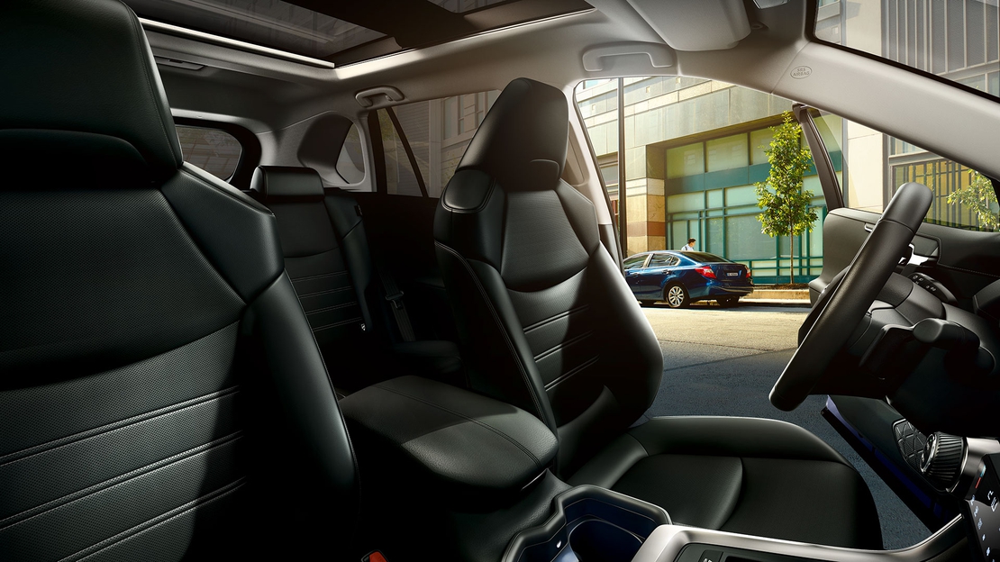 RAV4-2.5-Hybrid-Business-Plus_interior_3_1920x1080.jpg