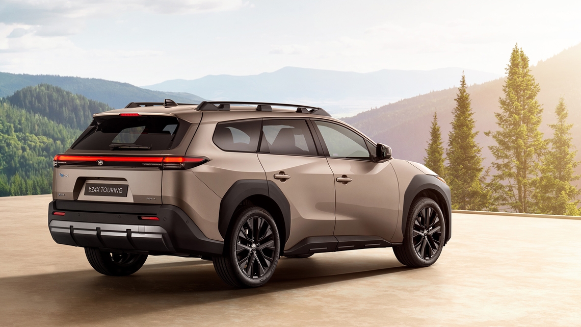 Toyota-exterieur-bZ4X-Touring-schuinachter-landschap